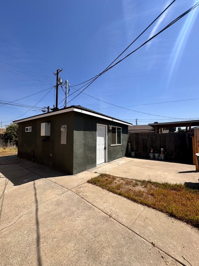 Photo - 1400 El Rancho Dr