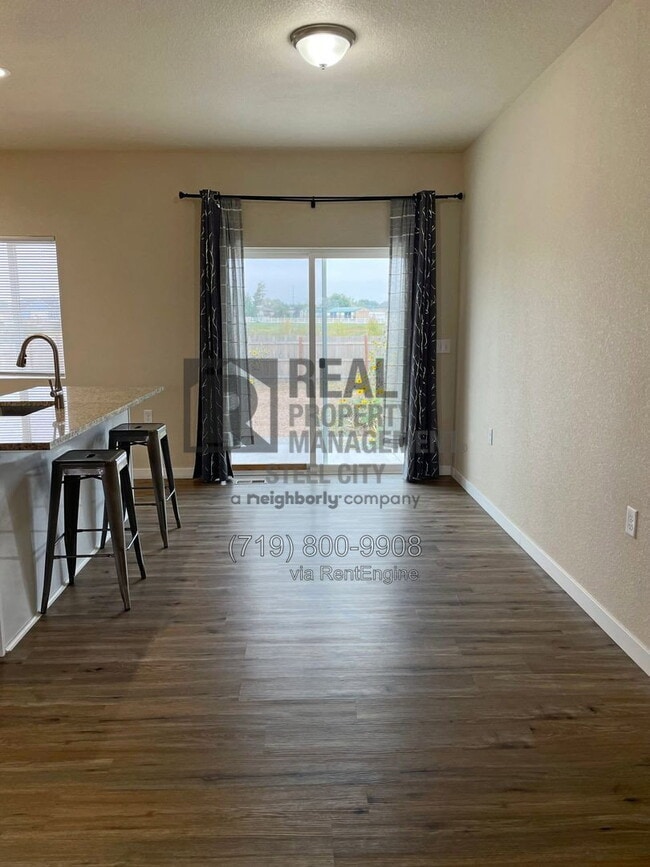 Photo - 430 E Stardust Dr