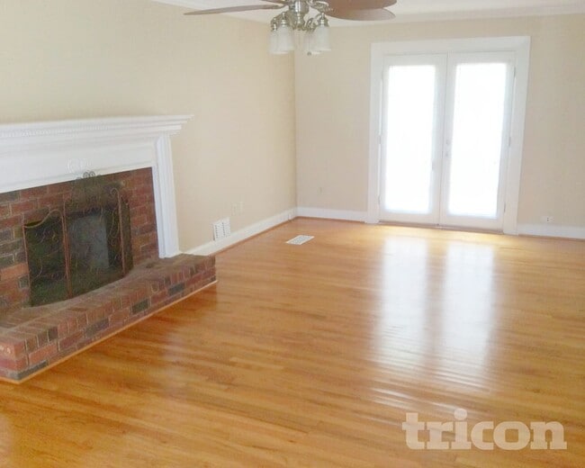 Photo - 822 Weatherwood Trce