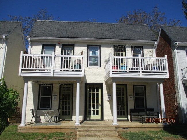 Building Photo - 4 N Auburn Ave Unit B