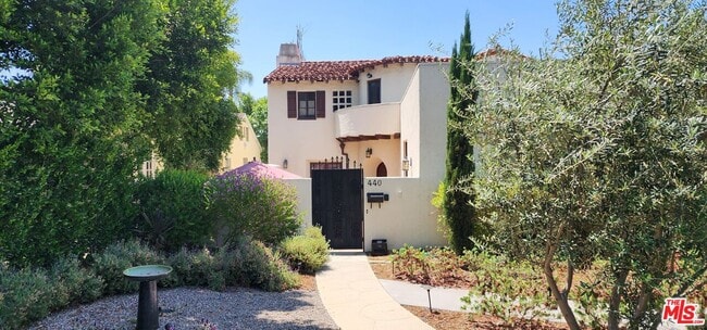 Building Photo - 440 Spencer St