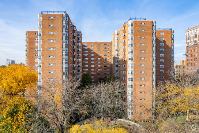 Photo - 4950 N Marine Dr