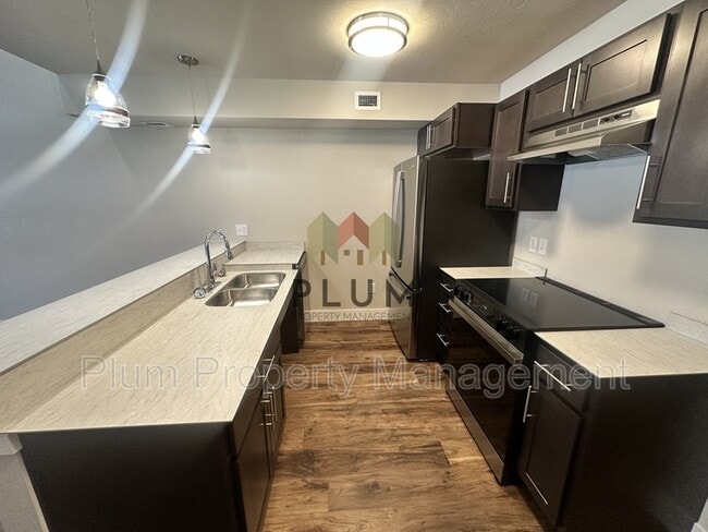 Photo - 420 Minnesota Ave Unit #106
