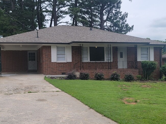 Photo - Modern Ranch Home - Full Brick - Large Eat in Kitchen with Large Granite Kitchen Island
