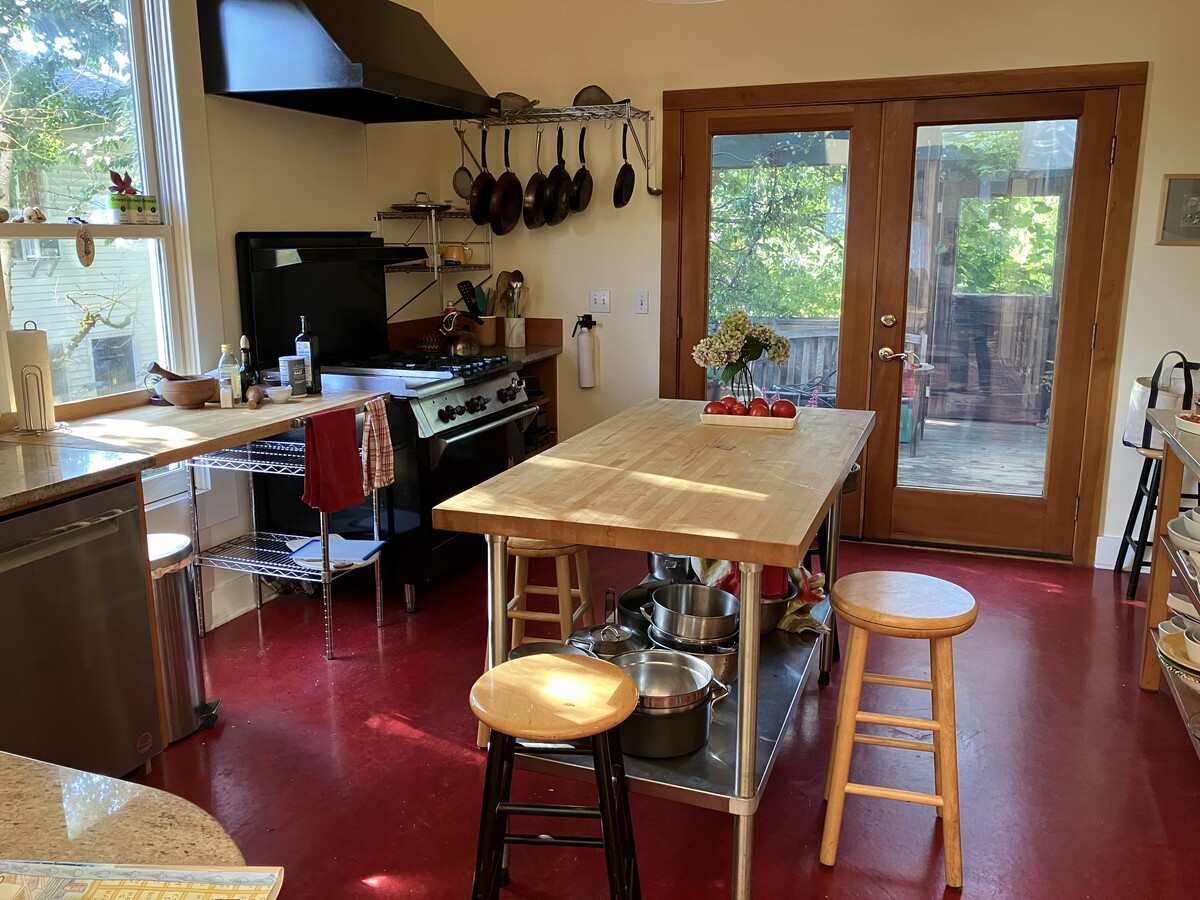 Photo - 2020 SE Ash St