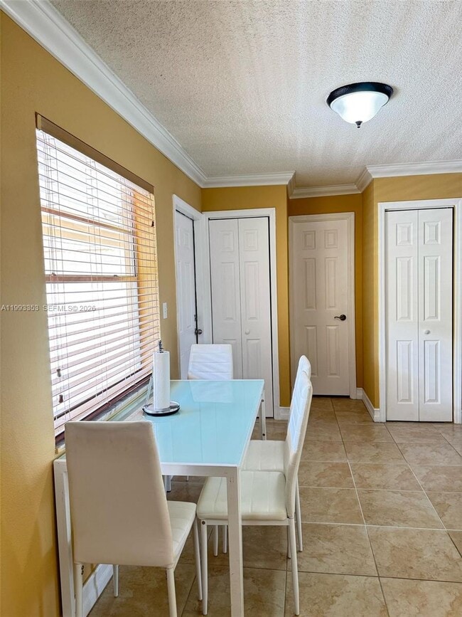 Photo - 1300 Moffett St Unidad 306