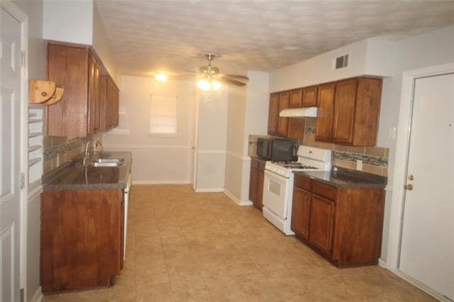 Photo - 802 Sequoia Dr