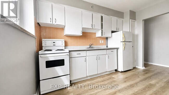 Photo - 12 Westmount Rd W Unit 9