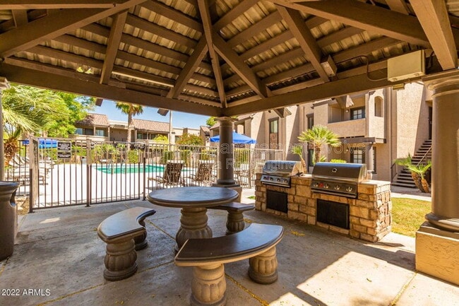 Photo - 5995 N 78th St Unidad Apt 1062