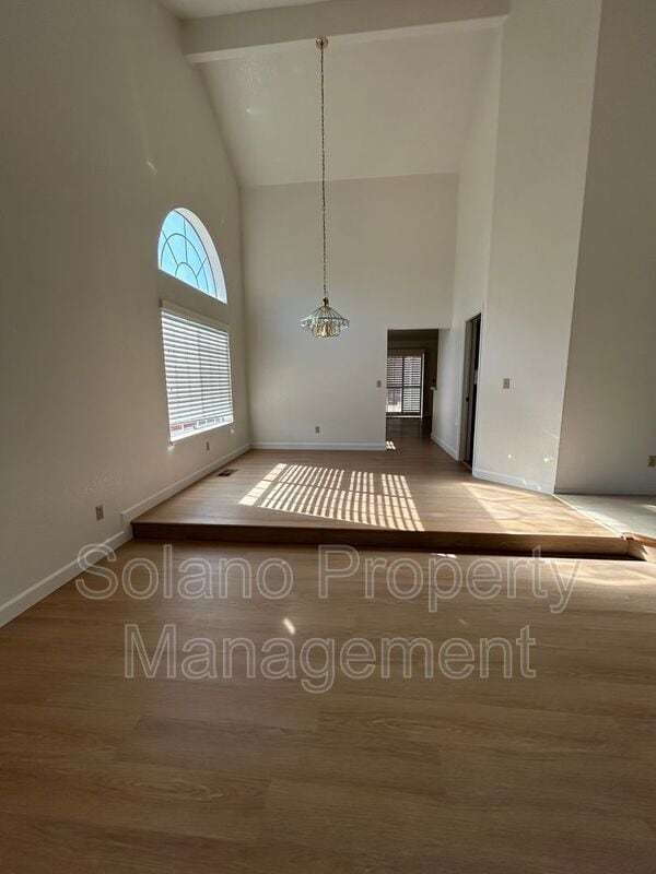 Photo - 1829 Nephi Dr