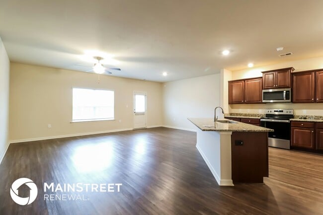 Photo - 585 Clover Cir