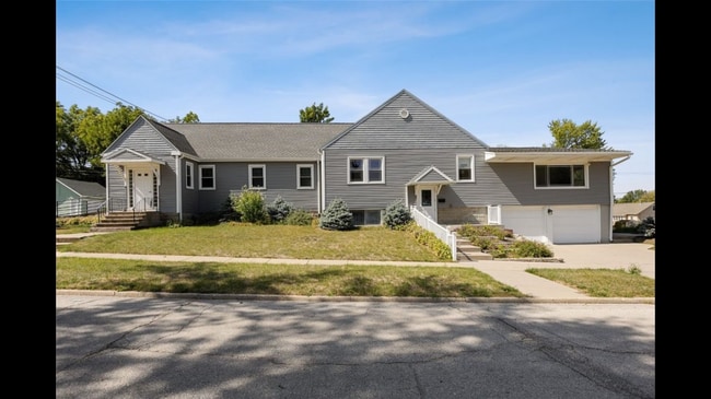 Building Photo - 1000-1013 13th St