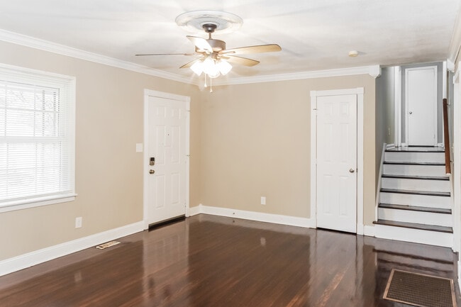 Photo - 3463 Darlene Cir NW