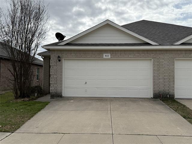 Photo - 812 Bur Oak Dr Townhome