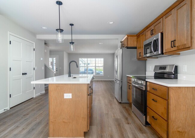 Photo - 3 Bedroom Townhouse with Private Garage