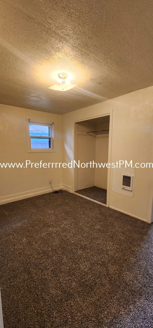 Photo - 711 F St