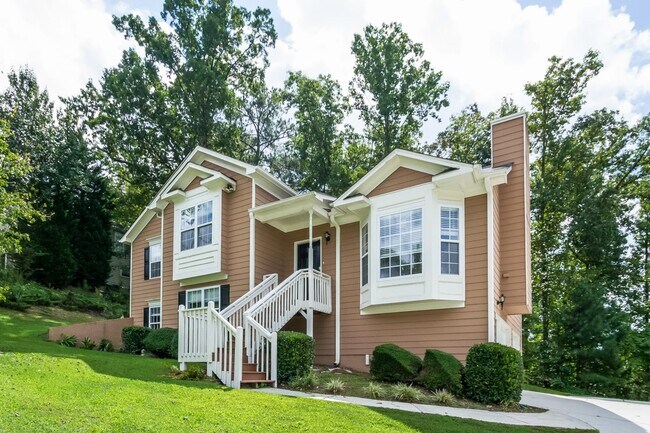 Photo - 556 Ivey Way SE