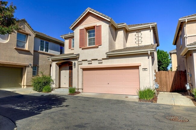 Photo - Experience the Best of Lincoln Crossing Living!