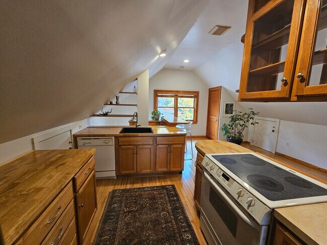 Photo - 29 Argyle Ave Unit 3