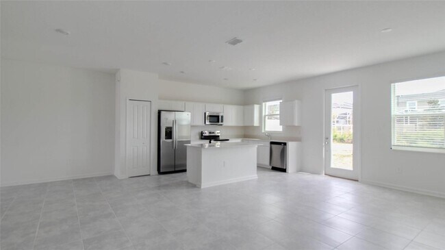 Photo - 323 Nine Iron Dr