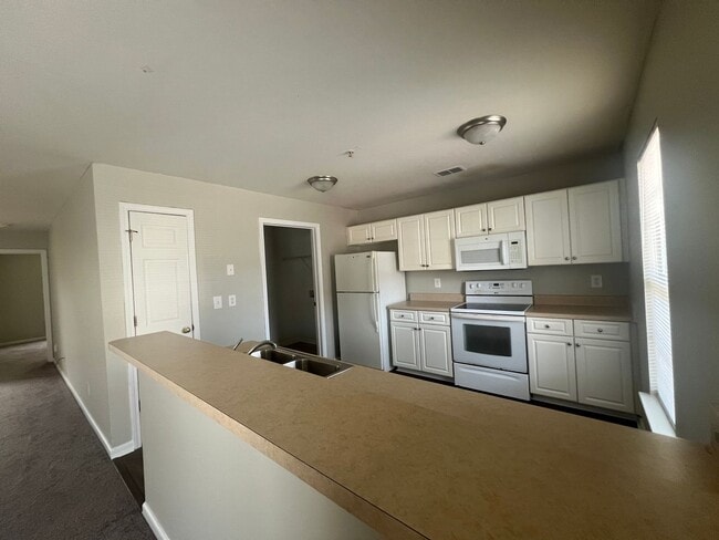 Photo - GARDEN CREEK @ AZEALA LAKES Unit 1