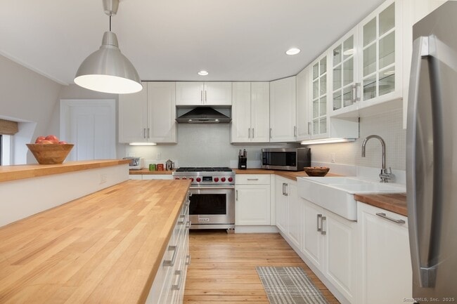 Photo - 31 Sharon Rd Unit 5