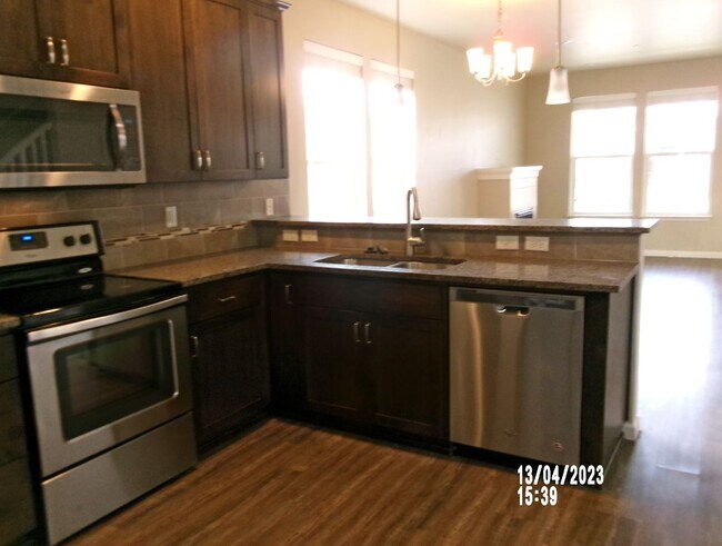 Photo - Edgewater Village--1050 Front Ave NE.