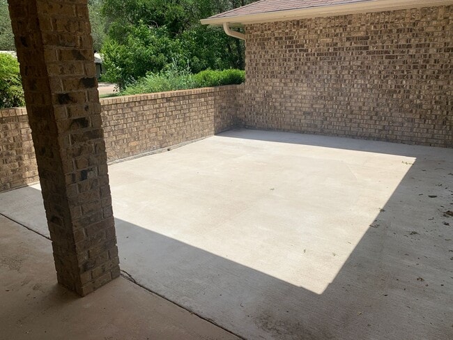 Photo - Cozy and Quaint 2 bedroom 2 bath with bonu...