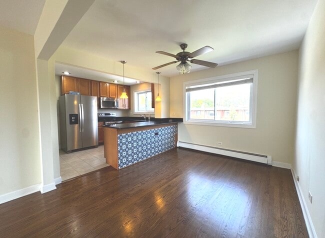 Building Photo - 4842 Conrad St Unit 2