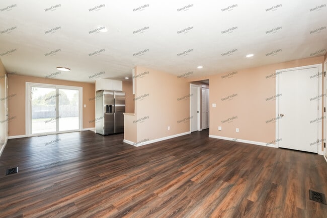 Photo - 6846 Alter Rd