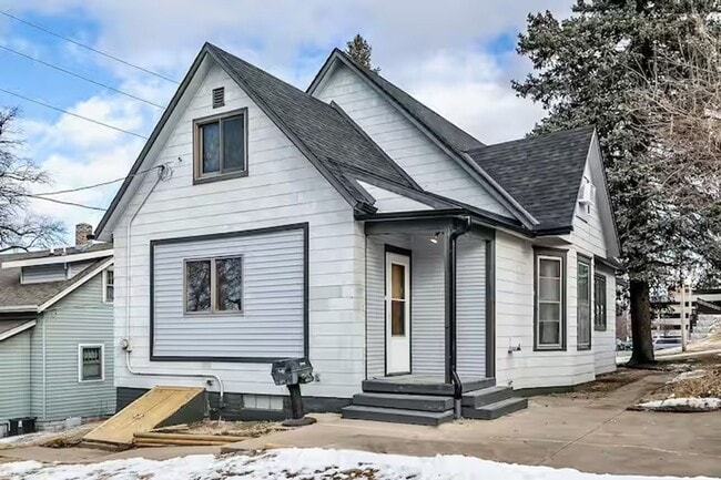 Photo - Comfy & Chic Council Bluffs Retreat - 2BR 1B