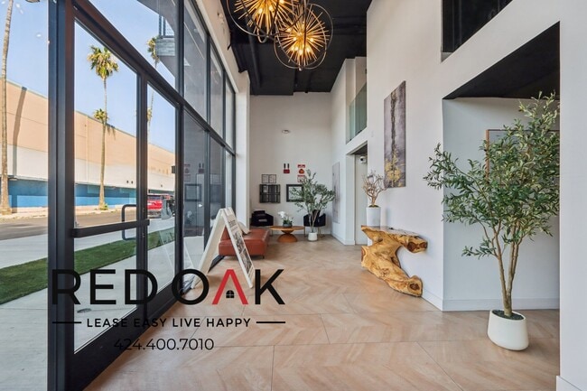 Building Photo - 14526 Kittridge St Unit 504