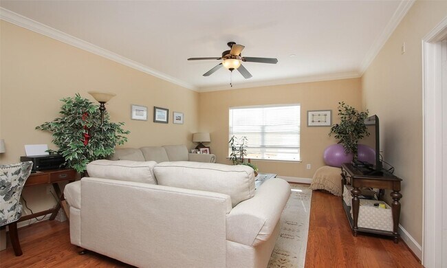 Photo - 2203 Dorrington St