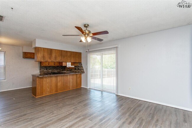 Photo - 5238 Kingston Dr