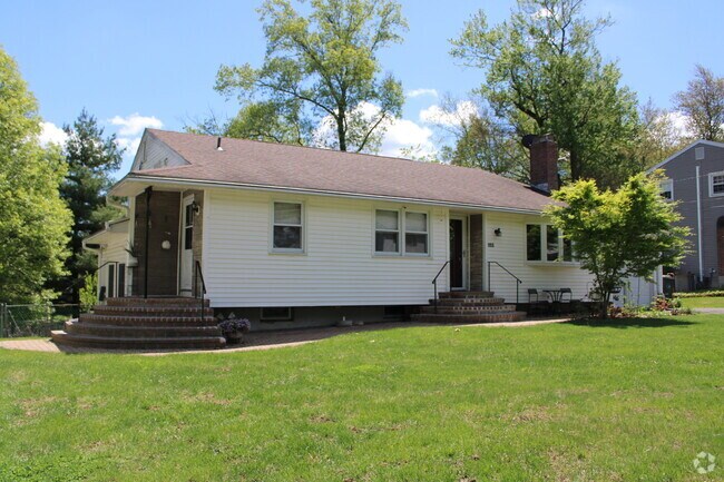 Building Photo - 153 Brookside Rd Rental