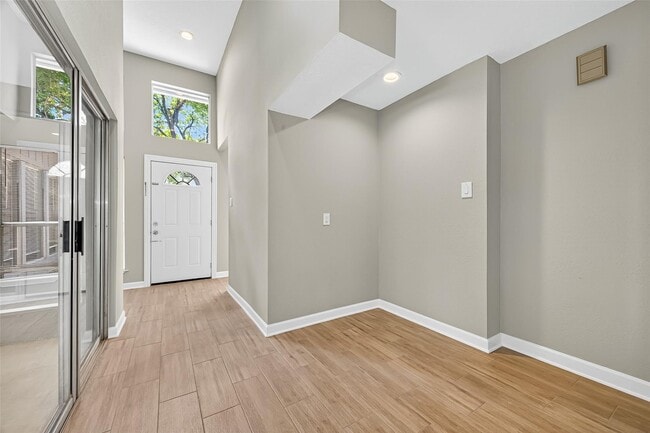 Photo - 5054 Pine Cliff Dr