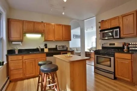Building Photo - 46 Middle St Unit 3 Rental