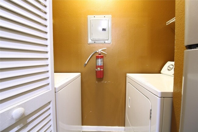 Photo - 4348 S Kirkman Rd