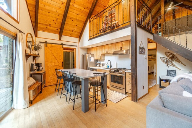 Photo - 300 Tomahawk Ave Unidad ID1379449P