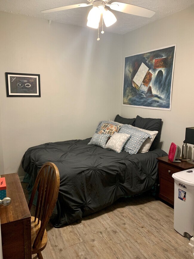 Photo - 141 William St Unit 1R