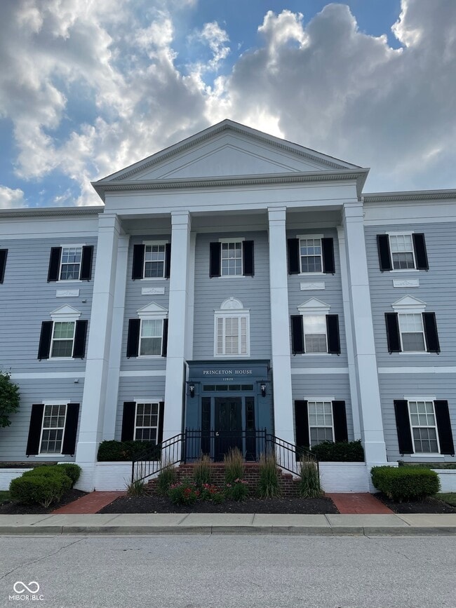 Photo - 12820 University Crescent Condo Unit 2C