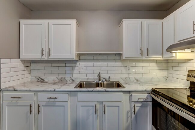 Photo - 5640 Pardee Ave Unidad 1