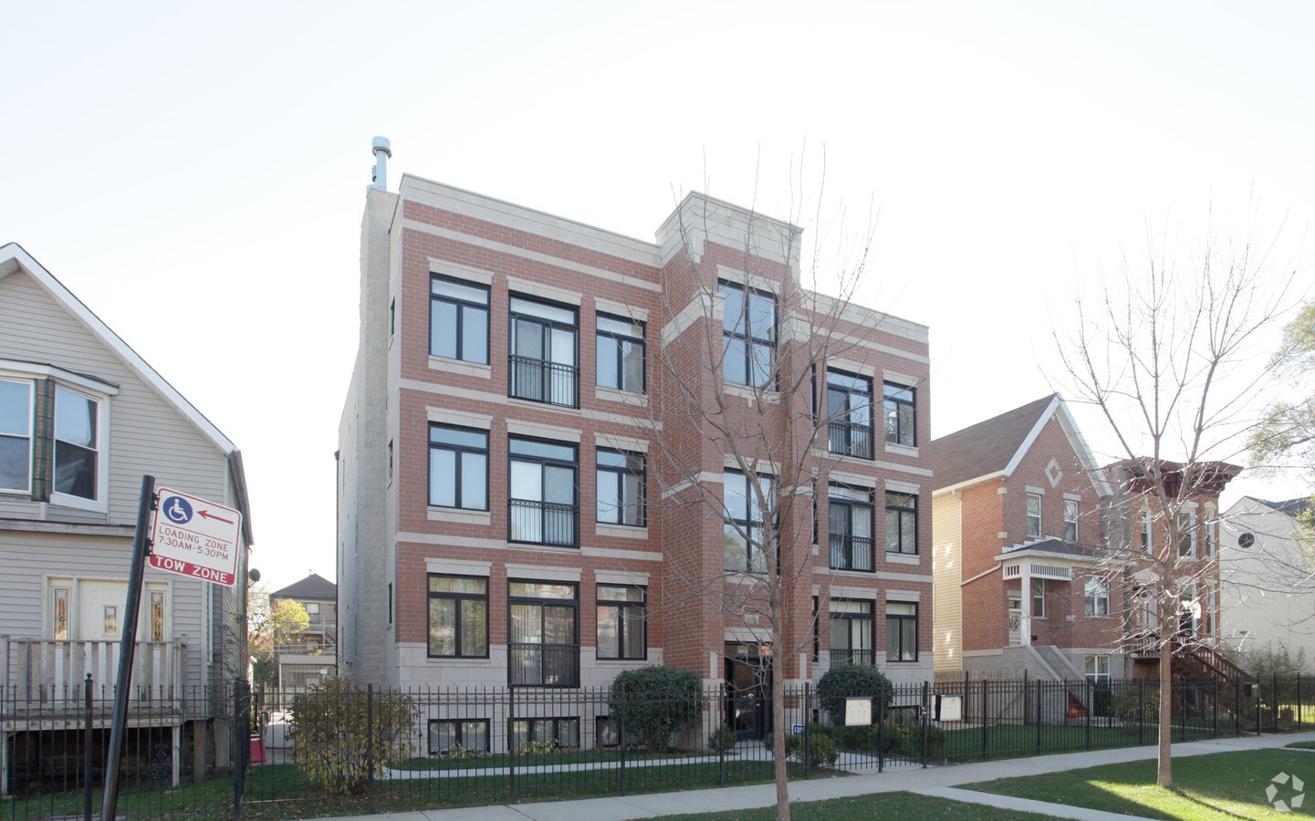 Photo - 633 E Bowen Ave