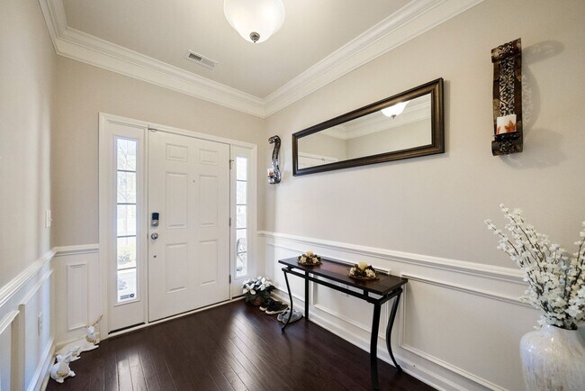 Photo - Stylish and Spacious 3bd/2.5ba Townhome w/ Garage in SE Durham!