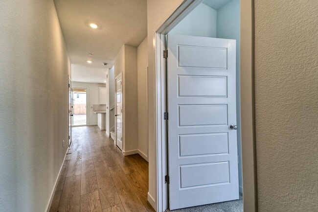 Photo - 4 BD 3 BATH HOME BRAND NEW IN PLUMAS LAKE