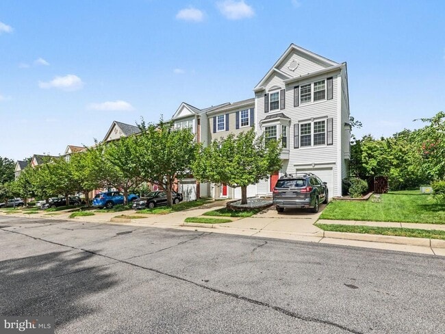 Photo - 11527 Bertram St