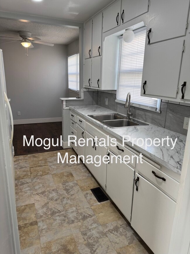 Photo - 3530 S Hiram St