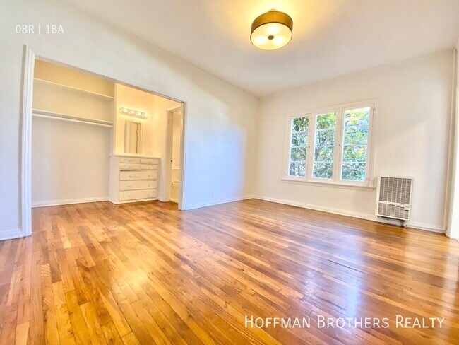 Photo - 834 Sanborn Ave Unidad 101 Rental