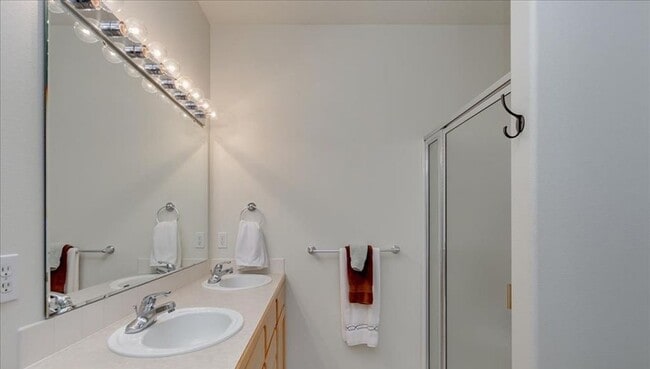 Photo - Charming 3-Bedroom, 2-Bath Home – Landscaping Included! Great location to downtown Boise