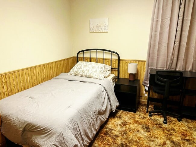 Photo - 609 6th St Unit 2